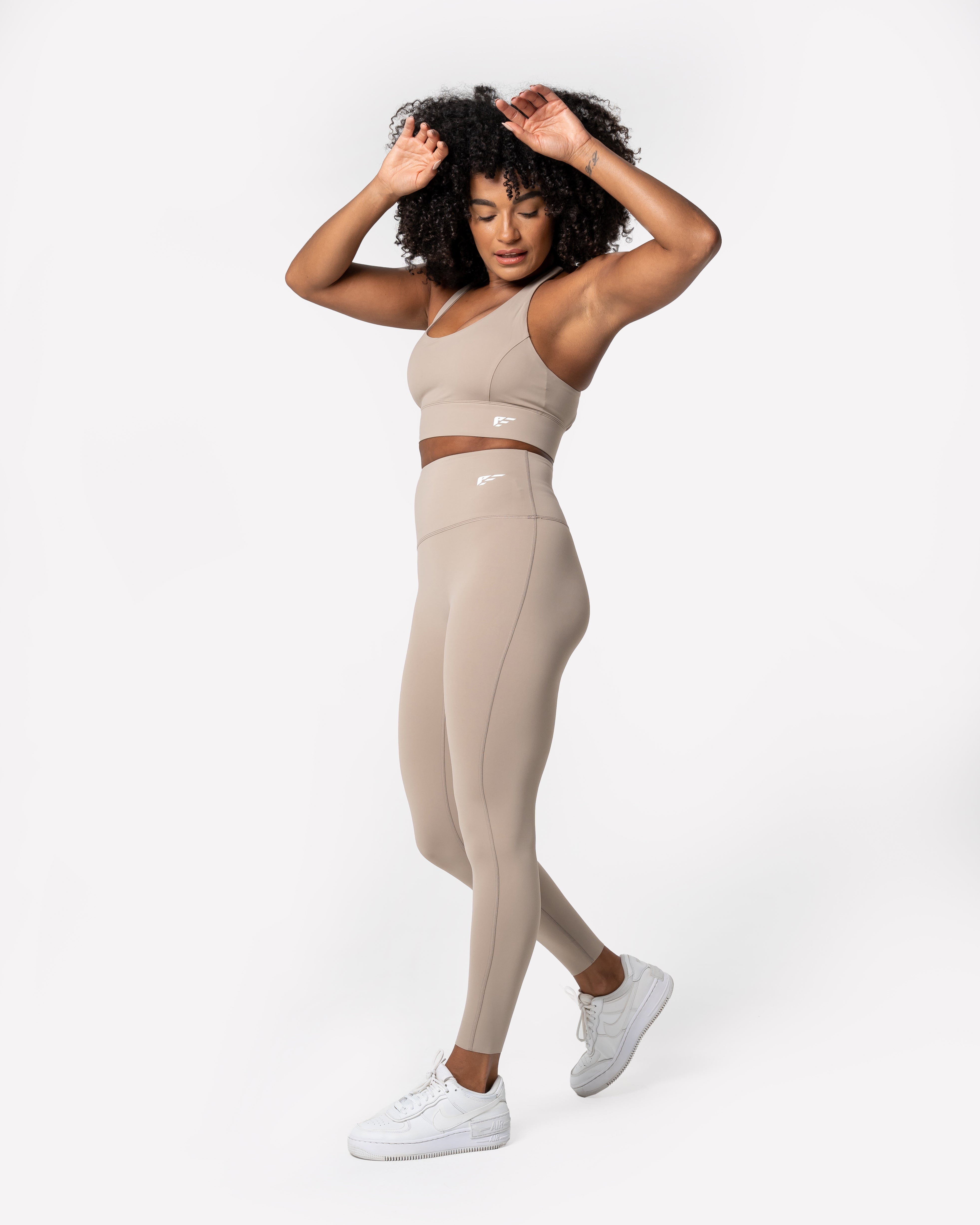 Evolve Set – Beige