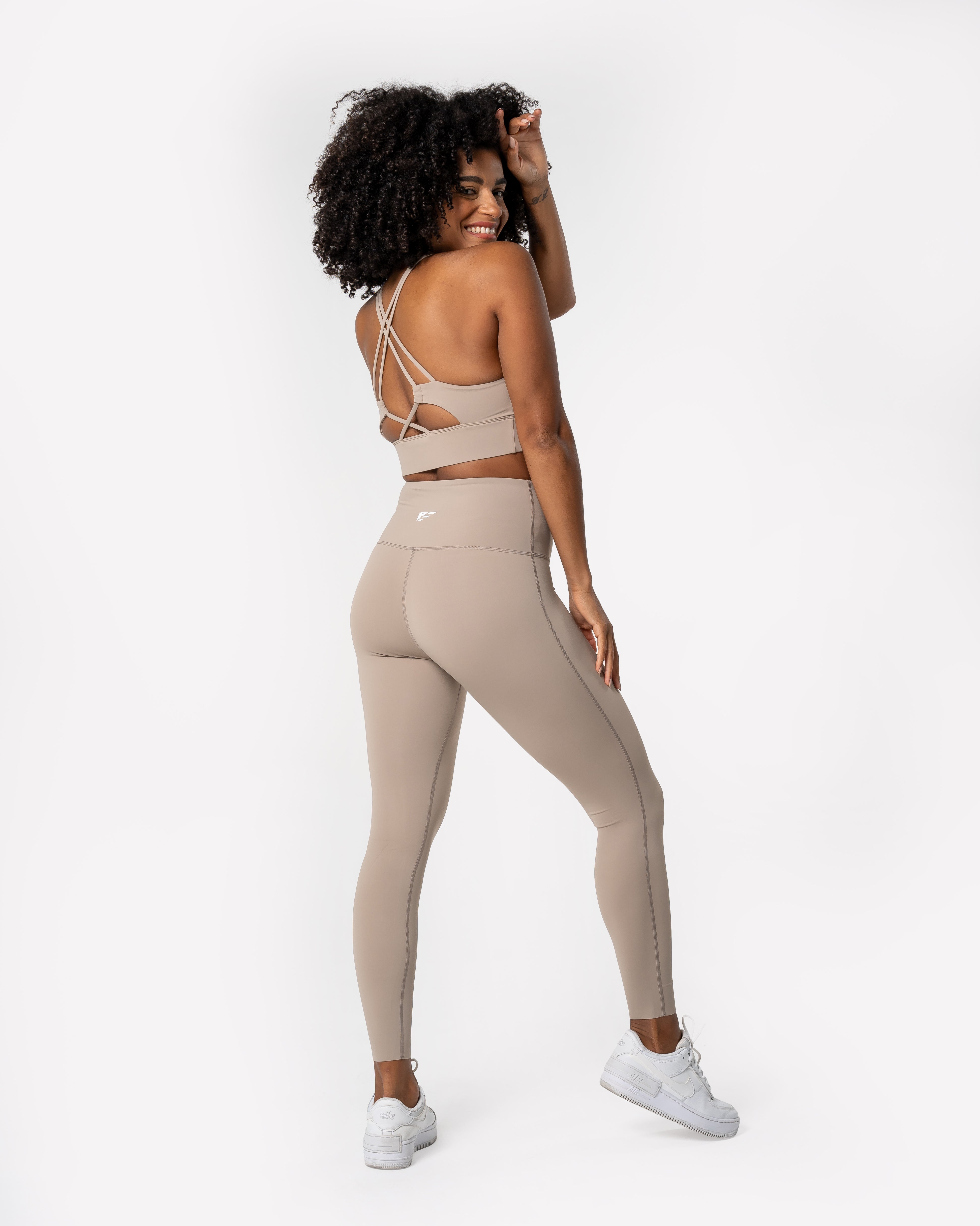 Evolve Set – Beige