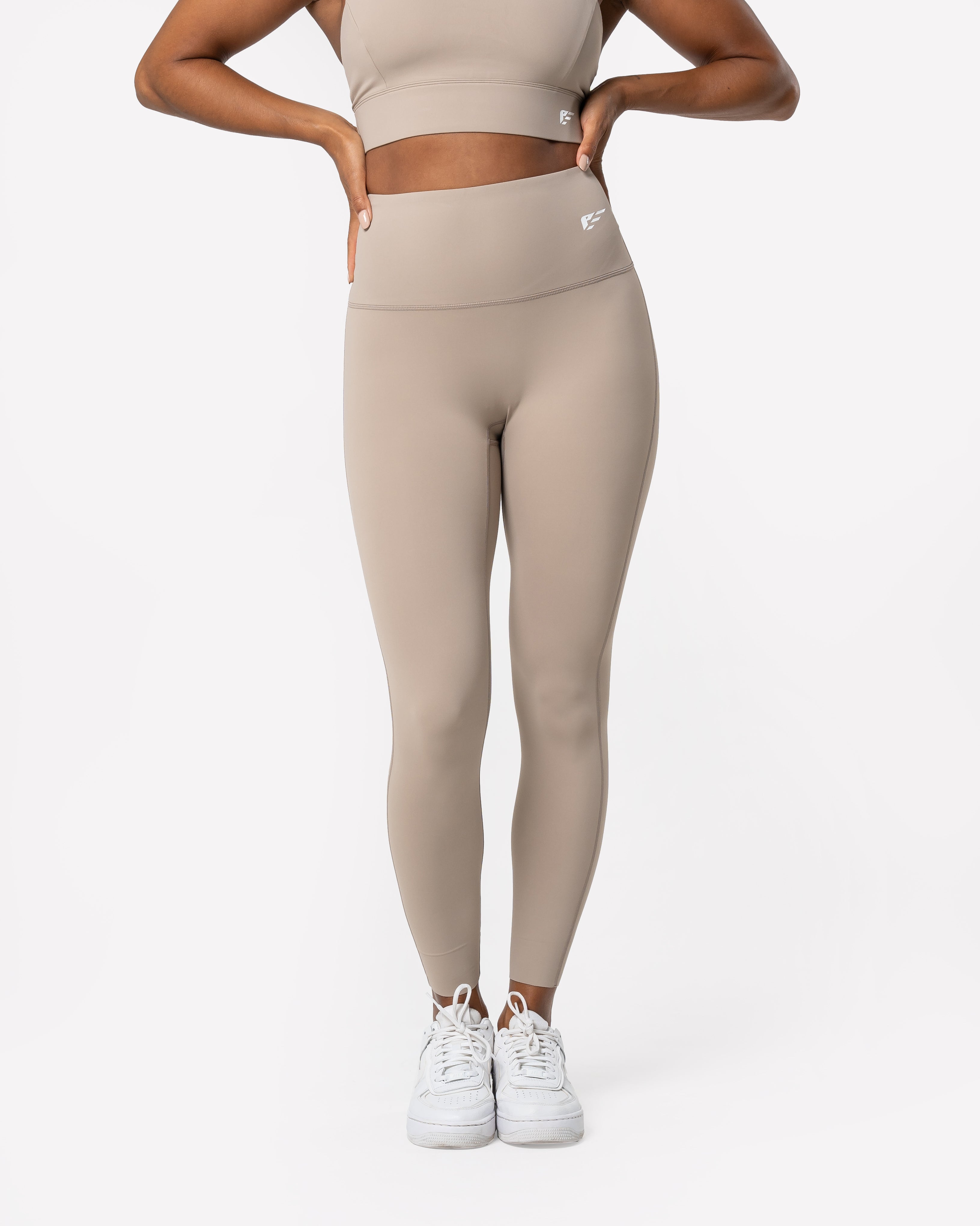 Evolve Set – Beige